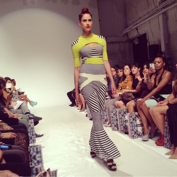 Nuvula mermaid striped skirt with harness belt. - Picture 2 of 4